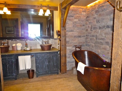 Big Thunder Suite Master Bath1.jpg