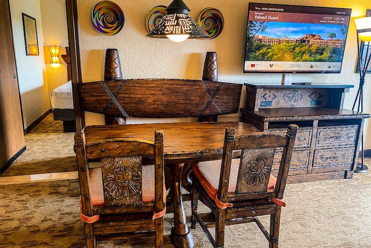 One-, and Two-bedroom Jambo House Villa Dining Area