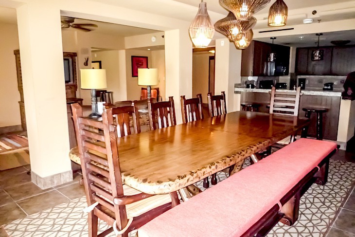 Jambo House Grand Villa Dining