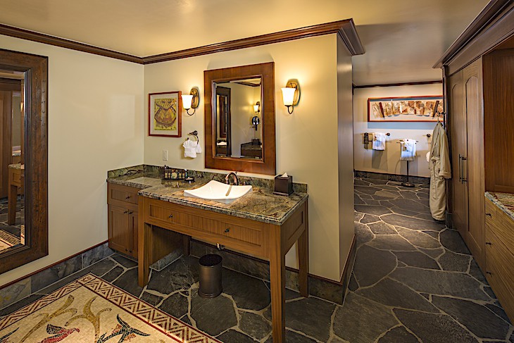 Ahu ‘Ula Presidential Suite Master Bath