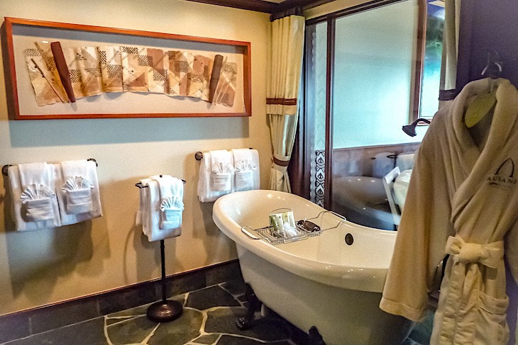 Ahu ‘Ula Presidential Suite Master Bath