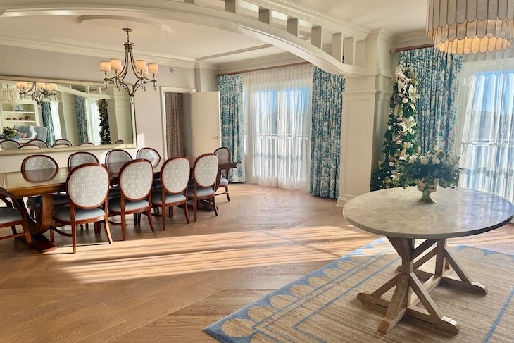 Presidential Newport Suite Dining Room