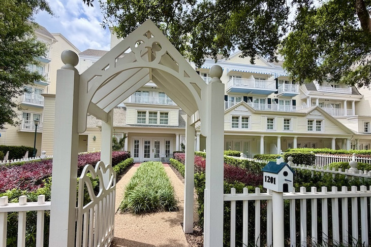 Garden Room entry