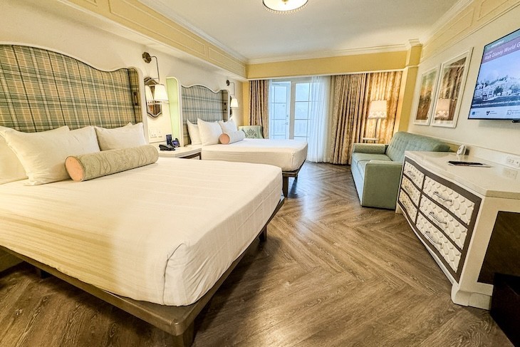 Standard guest room