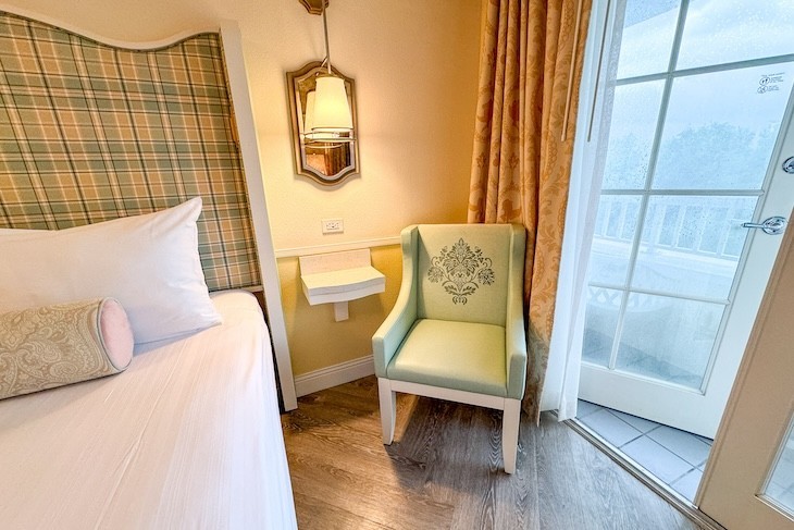 Standard guest room 