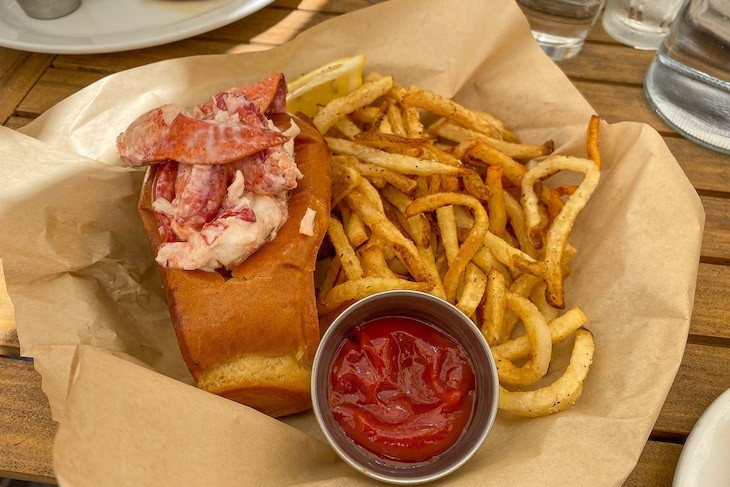 Maine Style Lobster Roll