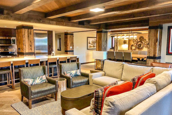 Copper Creek Grand Villa living area