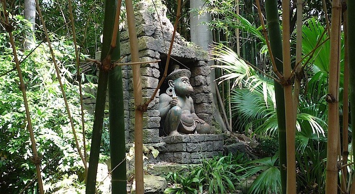 Indiana Jones™ Adventure's lush greenery