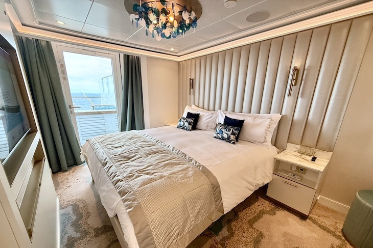 Concierge 2-Story Royal Suite (Hero Suite) with Verandah guest bedroom