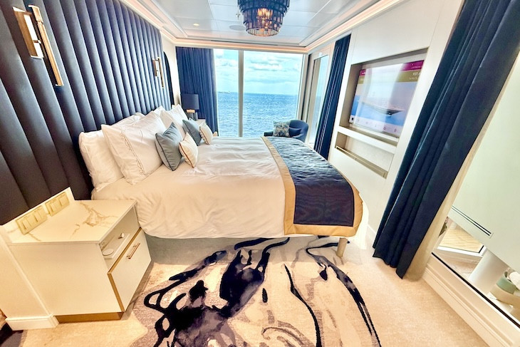 Concierge 2-Story Royal Suite (Hero Suite) with Verandah primary bedroom