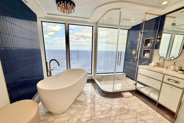 Concierge 2-Story Royal Suite (Hero Suite) with Verandah primary bath