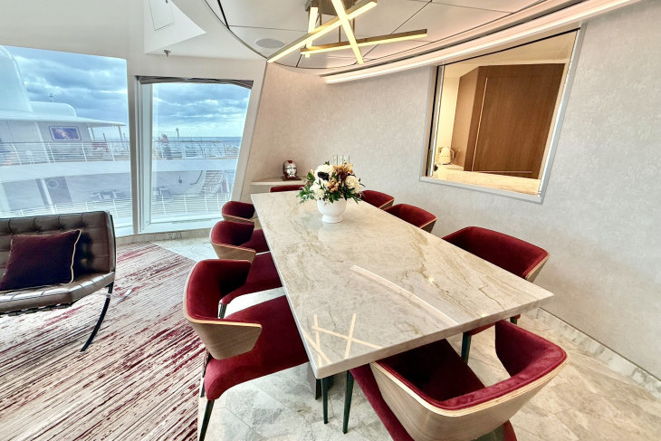 
Concierge Destiny Tower Suite dining