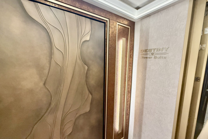 
Concierge Destiny Tower Suite