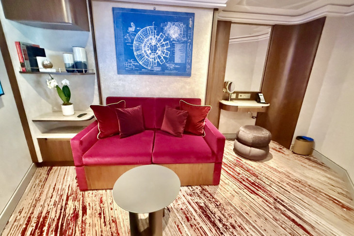 
Concierge Destiny Tower Suite den/bedroom