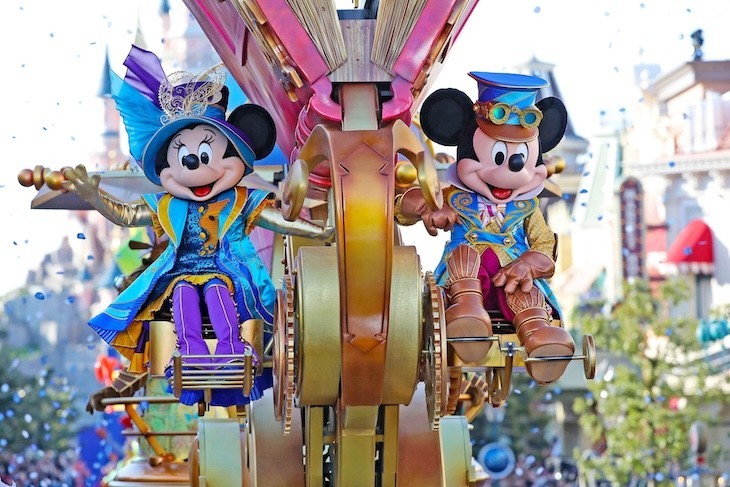 Disney Stars on Parade Disneyland Park