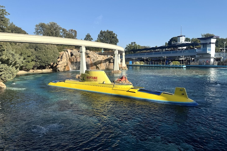 Finding Nemo Submarine Voyage