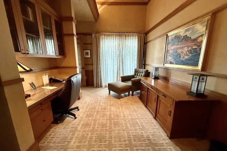 El Capitan Suite Office