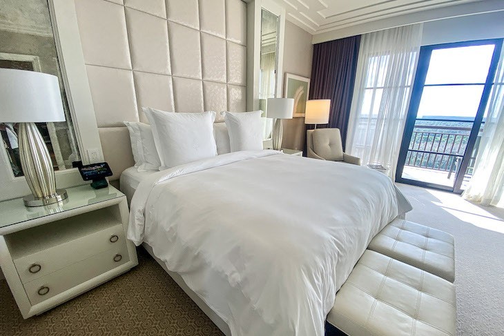 Grand Suite 14th floor master bedroom decor