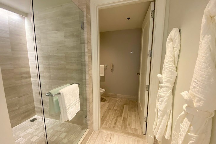 Grand Suite Shower