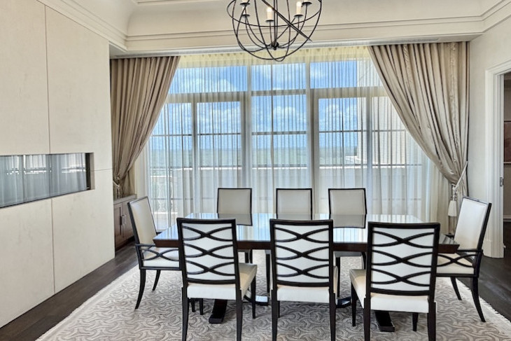 Presidential Suite Dining