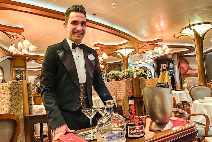 Remy welcome champagne cocktail - Disney Fantasy