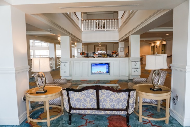 Royal Palm Club lounge seating area