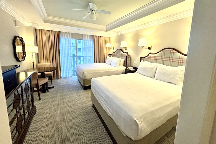 Two-Bedroom Villa Guest Bedroom