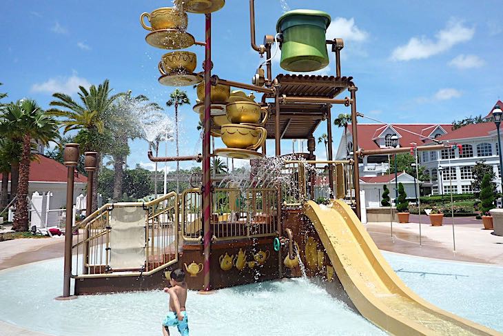 Grand Floridian's Alice in Wonderland-themed Water Play Area