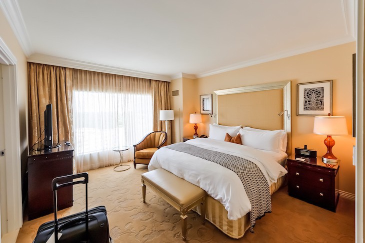 Waldorf Suite bedroom 