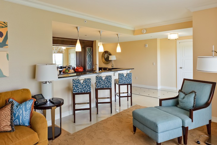 Waldorf Suite living room