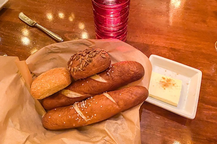 Bread service