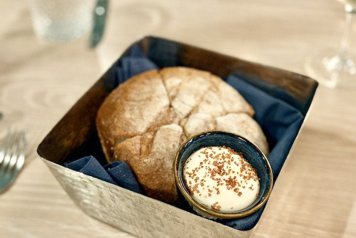 Bread service
