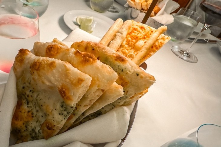 Bread service