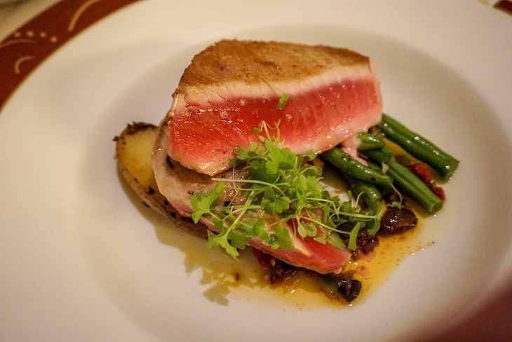 Bar Grilled Yellow Fin Tuna