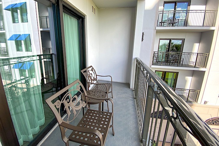 One-bedroom villa balcony