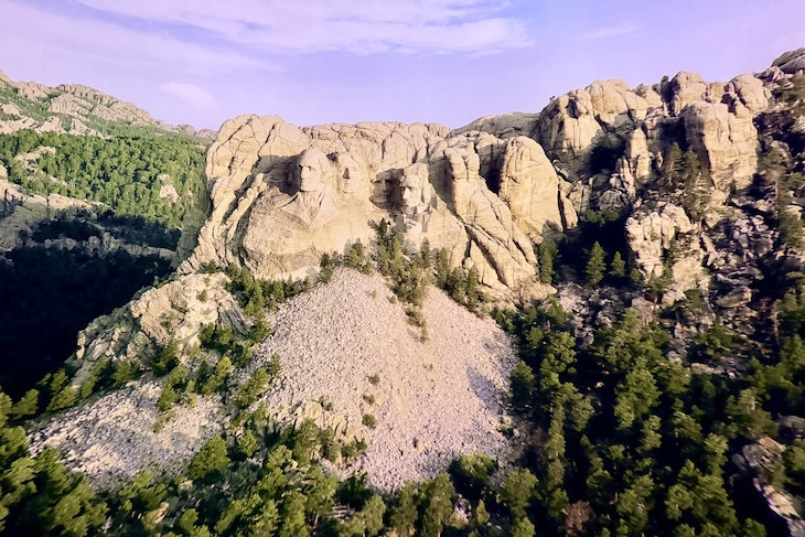 Soarin' Across America's view of Mount Rushmore