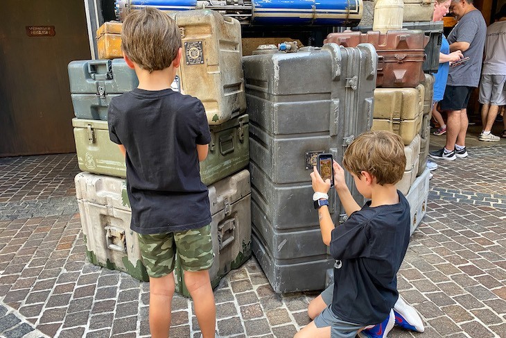 Time for a mission on Batuu