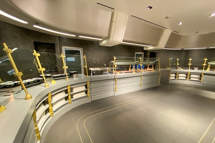 Breakfast and lunch buffet area