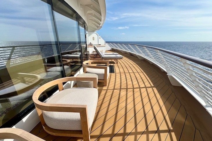 1-story Rajah Royal Suite verandah