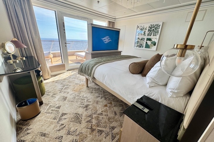 1-story Bagheera Royal Suite primary bedroom