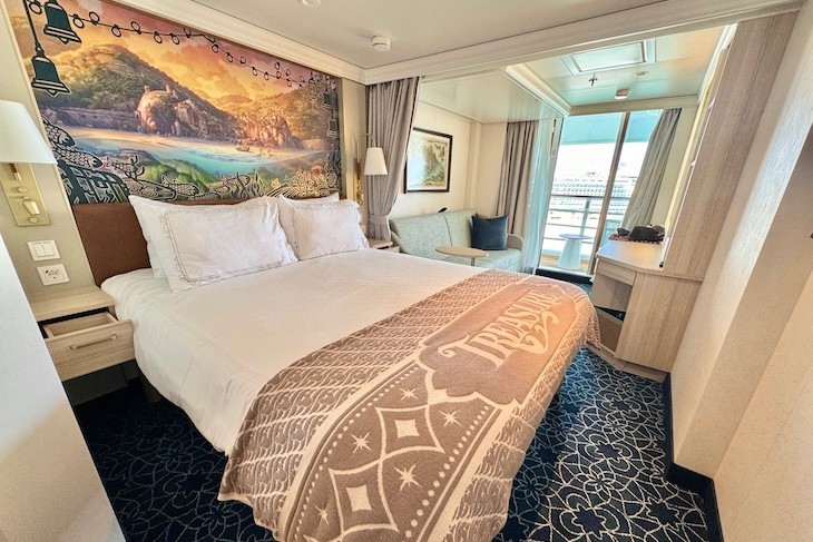 Deluxe Oceanview Stateroom with Verandah