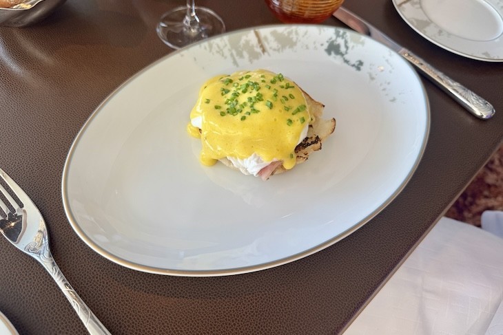 Poached Eggs on Toasted Buttered English Muffin/Rosemary Ham with Hollandaise Sauce