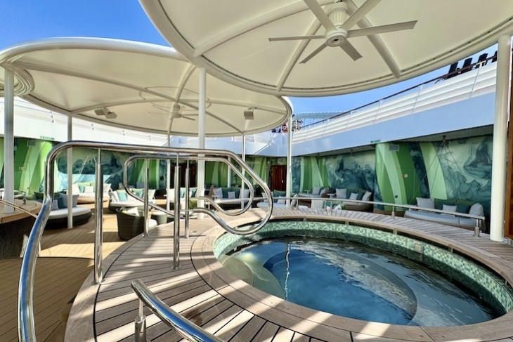 Love this gorgeous Senses Spa outdoor relaxation area!