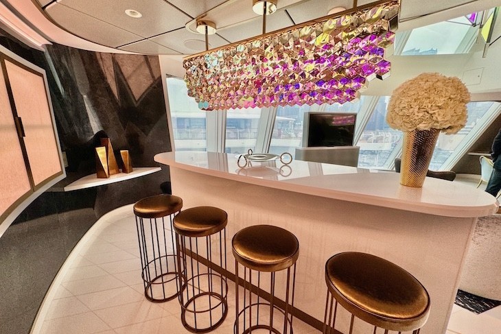 Tomorrow Tower Suite bar