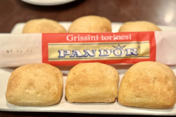 Bread service