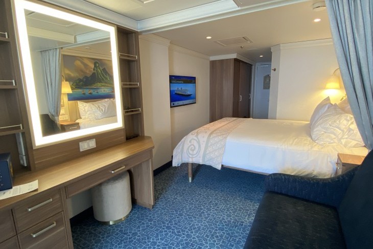 Deluxe Oceanview Stateroom with Verandah