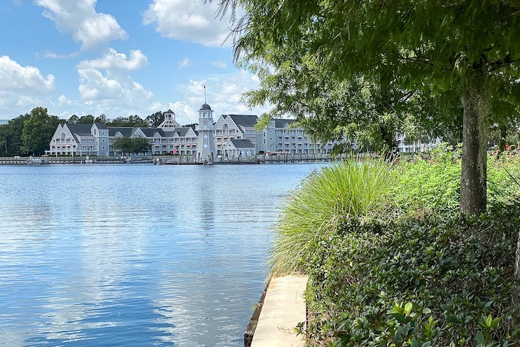 disney yacht club boat rental