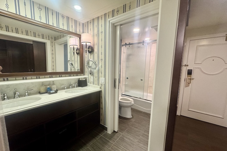 Guest Room bath