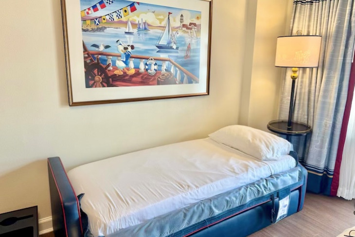 Guest Room daybed sofa